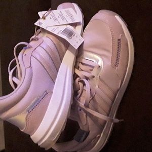 💕💕Adidas Retrorun X Women's Running Shoes💕💕